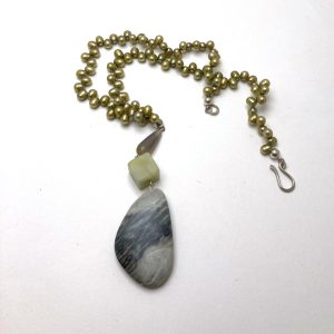 Green Pearl Pendant Necklace II